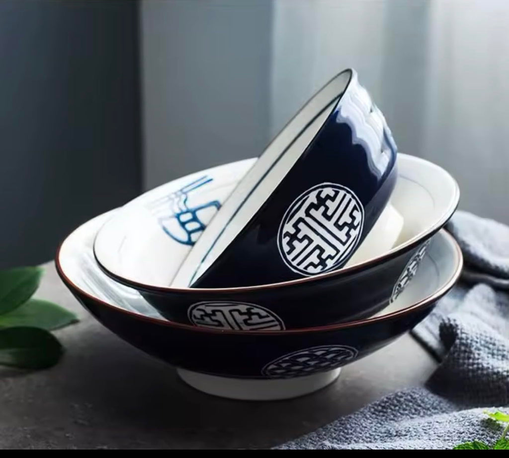 Japanese Style Ceramic Ramen Bowl with Traditional Pattern, Blue and White Porcelain Noodle Bowl, 19cm Diameter, 7cm Height