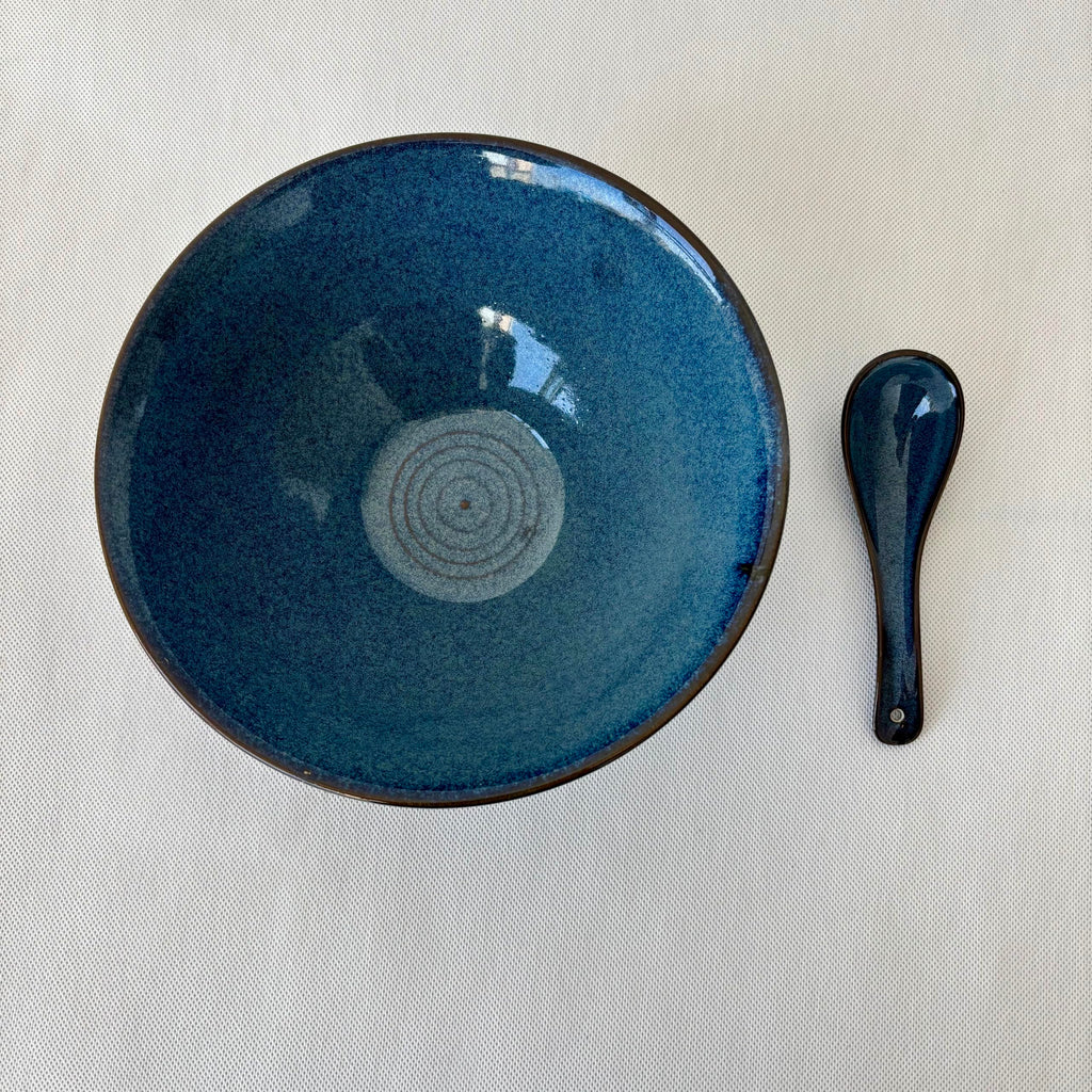 Creative Thread Ceramic Ramen Bowl, Blue Gradient, 8 Inch, Retro Bamboo Hat Style, Large Soup Bowl for Household and Commercial Use
