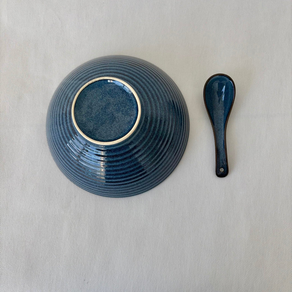 Creative Thread Ceramic Ramen Bowl, Blue Gradient, 8 Inch, Retro Bamboo Hat Style, Large Soup Bowl for Household and Commercial Use
