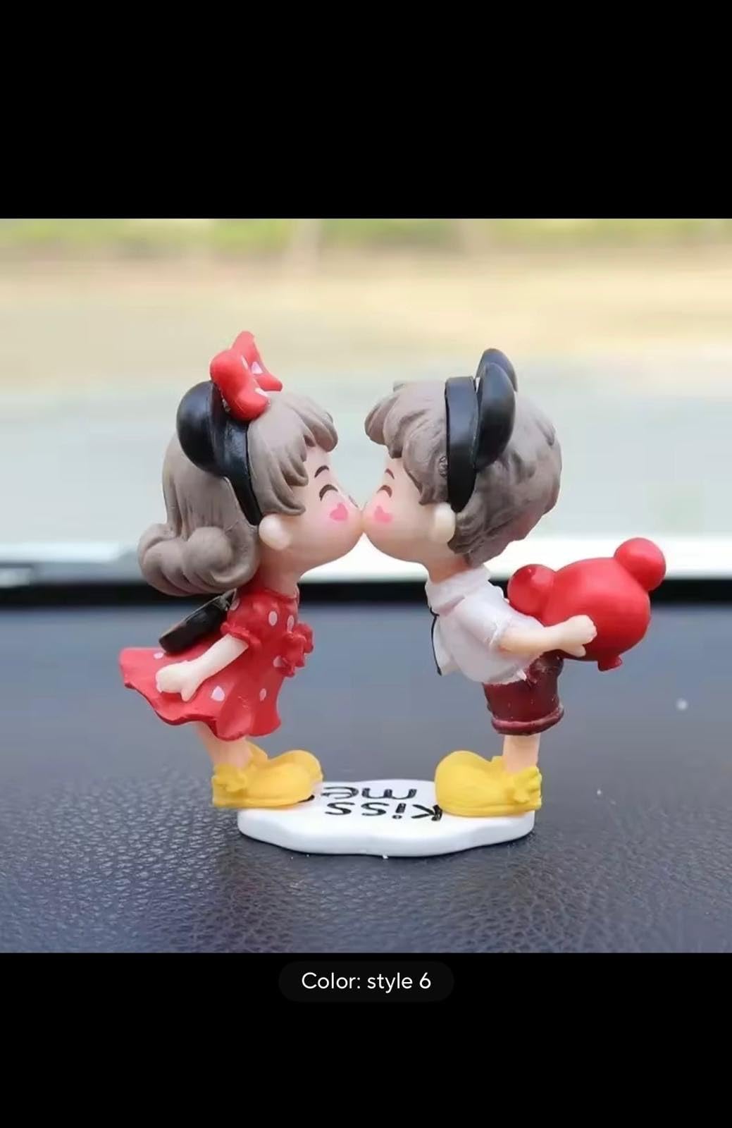 Cartoon Resin Couples Figurine, Cute Lovers Kissing Ornament with Balloon, Car Dashboard Office Desktop Home Decor, Miniature Statue