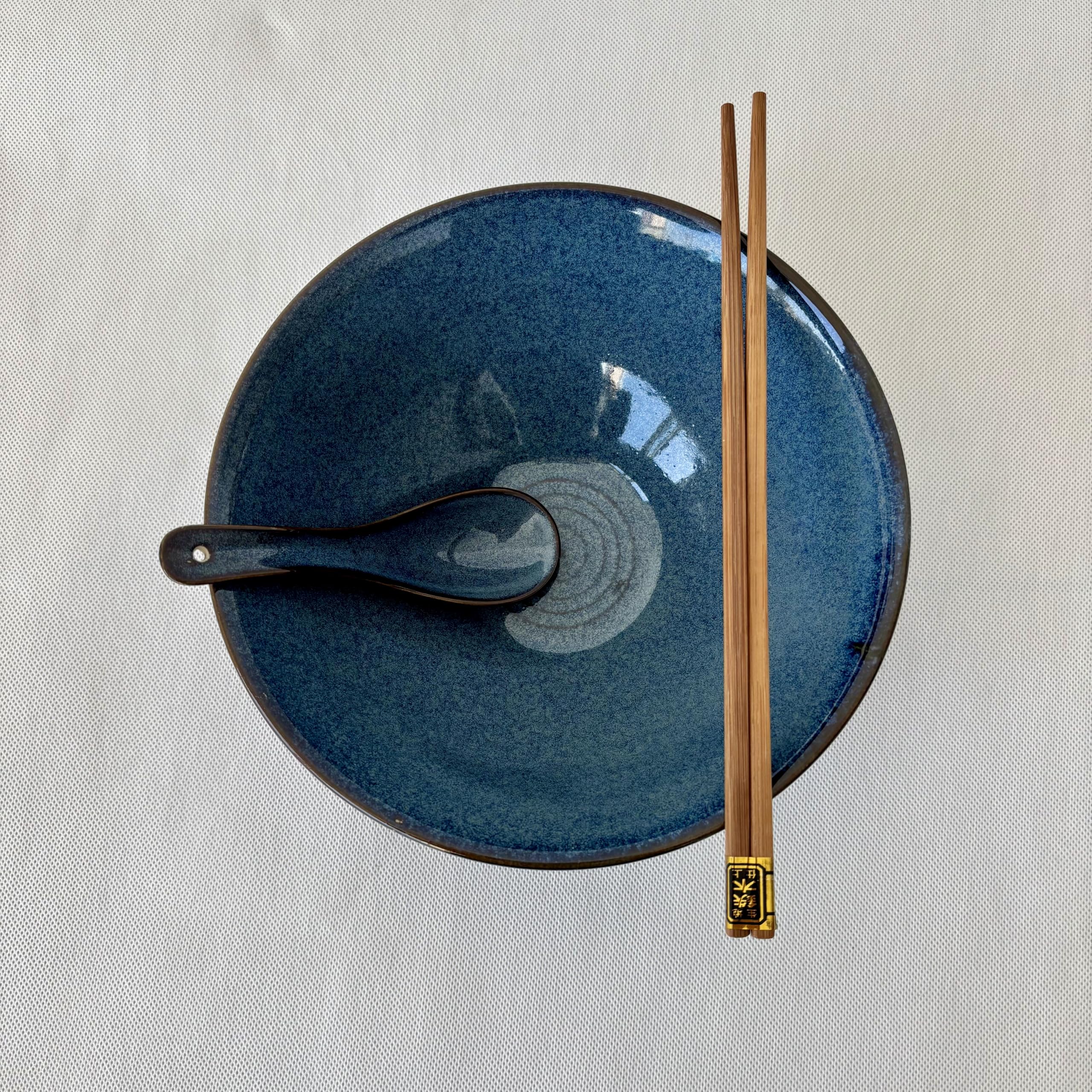Creative Thread Ceramic Ramen Bowl, Blue Gradient, 8 Inch, Retro Bamboo Hat Style, Large Soup Bowl for Household and Commercial Use