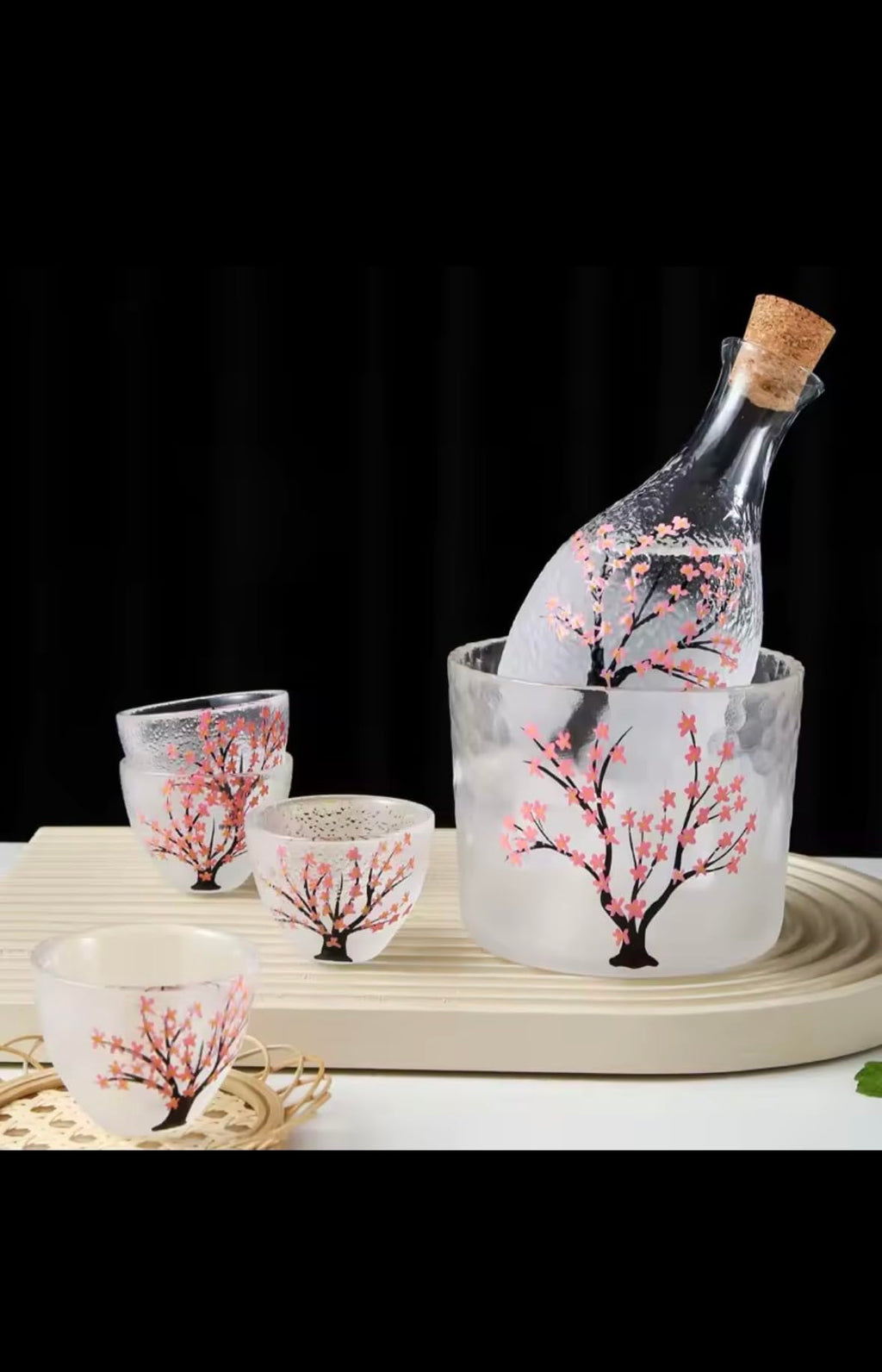 Japanese Cherry Blossom Sake Set, Hand-Painted Glass Bottle with 4 Cups, Traditional Frosted Design, Decorative Serving Set for Wine, Tea, Cold Drinks
