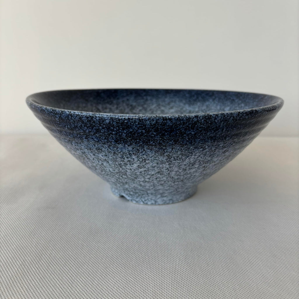 Japanese Style Ceramic Noodle Bowl, Large Capacity Soup Bowl for Ramen, Pasta, Wonton, Dumplings, Blue Gradient Glaze Finish